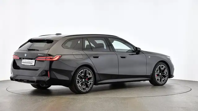BMW 520 d xDrive *M-Paket/AHK/Paket Care/360°/H&K-Sound/Sitzlüftung* Ansicht 10