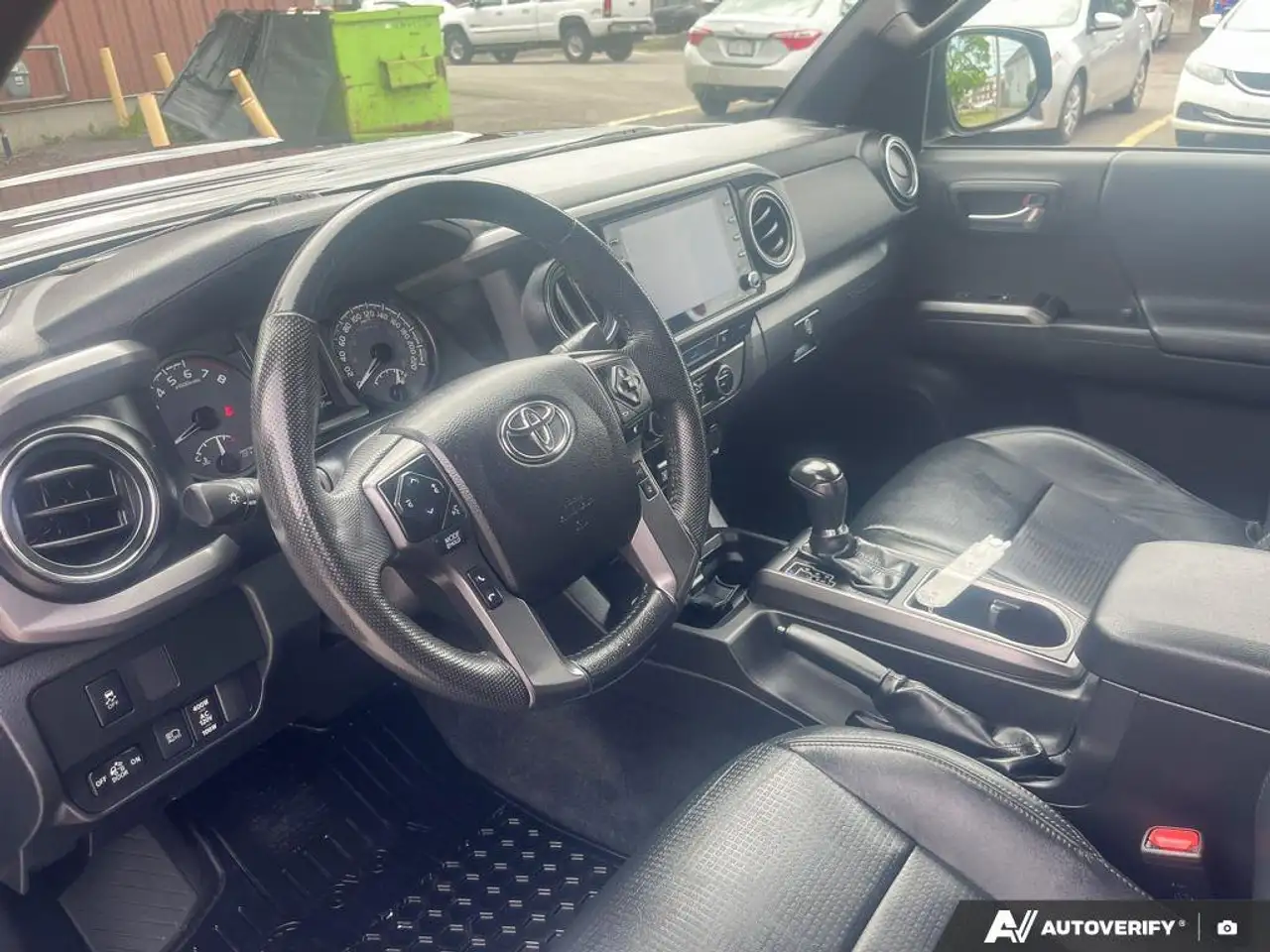 Toyota Tacoma снимка Toyota Tacoma