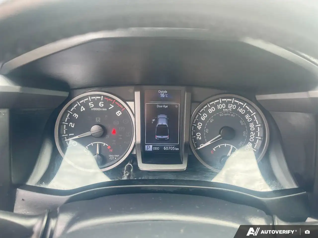 Toyota Tacoma снимка Toyota Tacoma