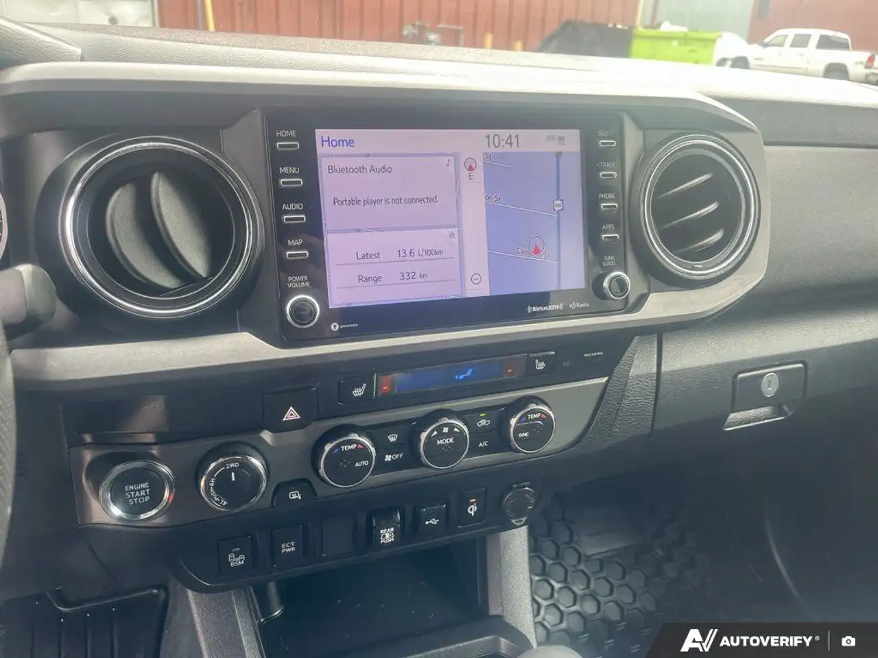 Toyota Tacoma снимка Toyota Tacoma
