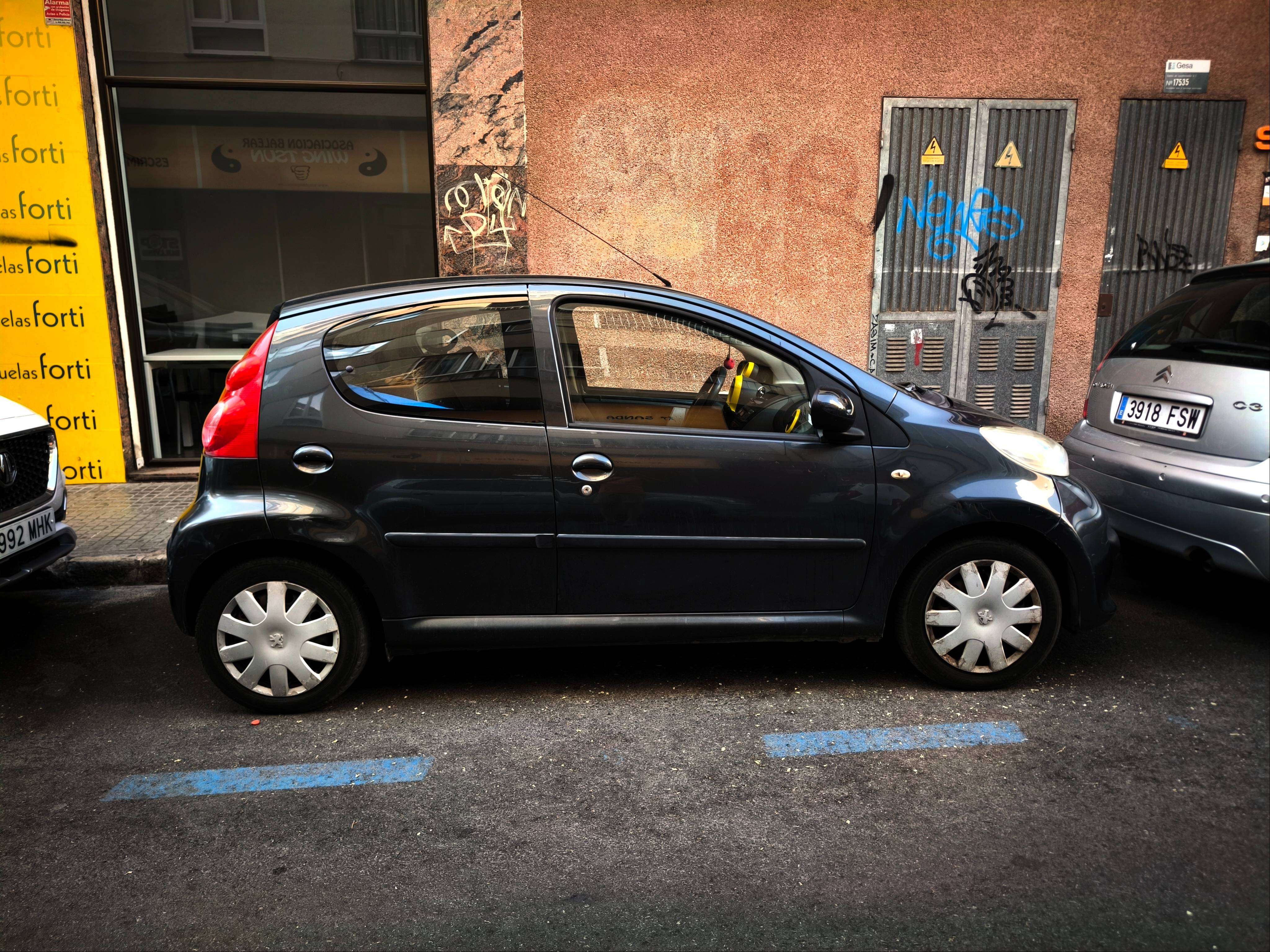 Peugeot 107 107 1.0i Urban Urban - foto 1