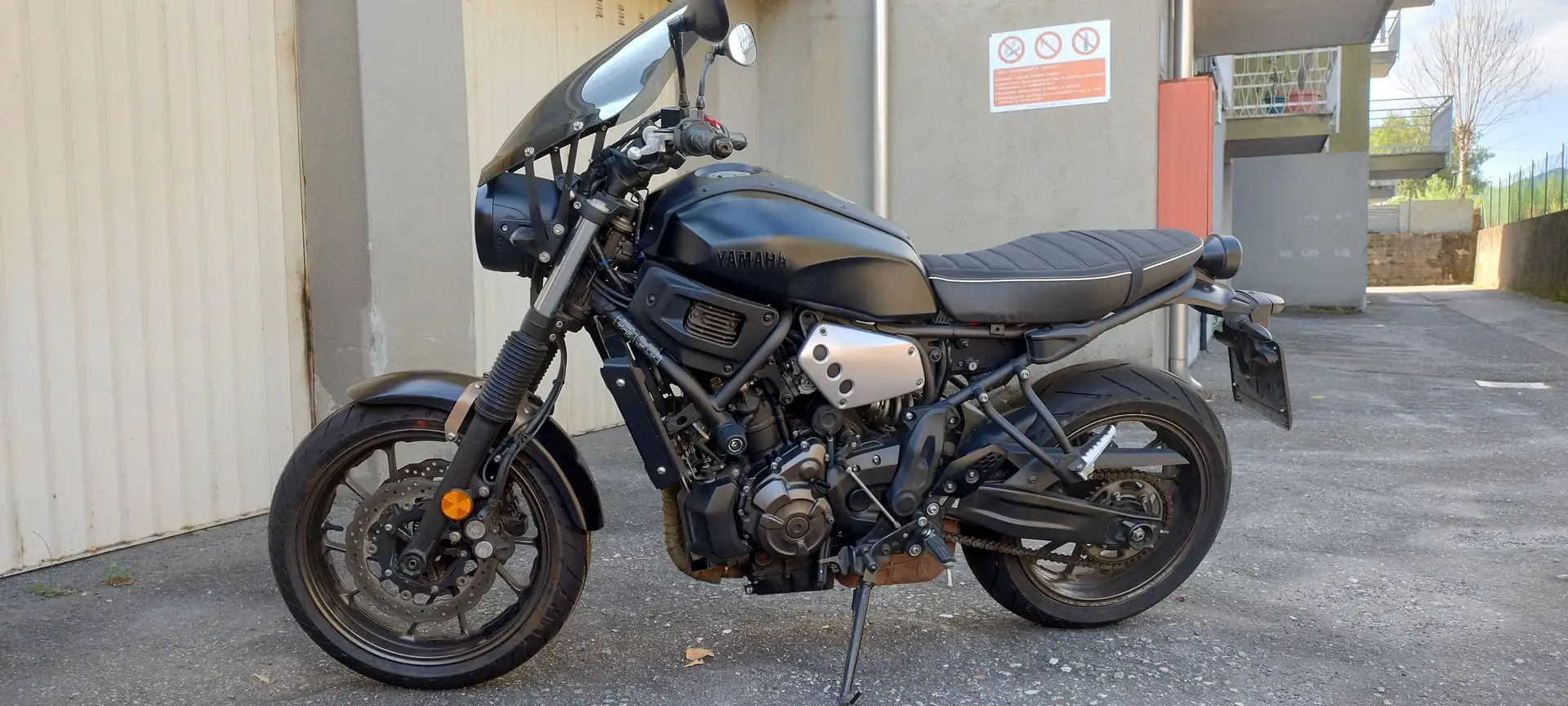 Yamaha XSR 700 Black - 2