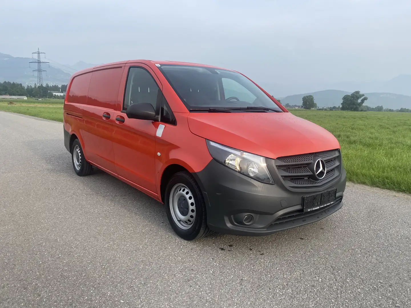 Mercedes-Benz Vito 111 CDI lang mit Sortimo (Aluca einrichtung) Ahk Красный - 2