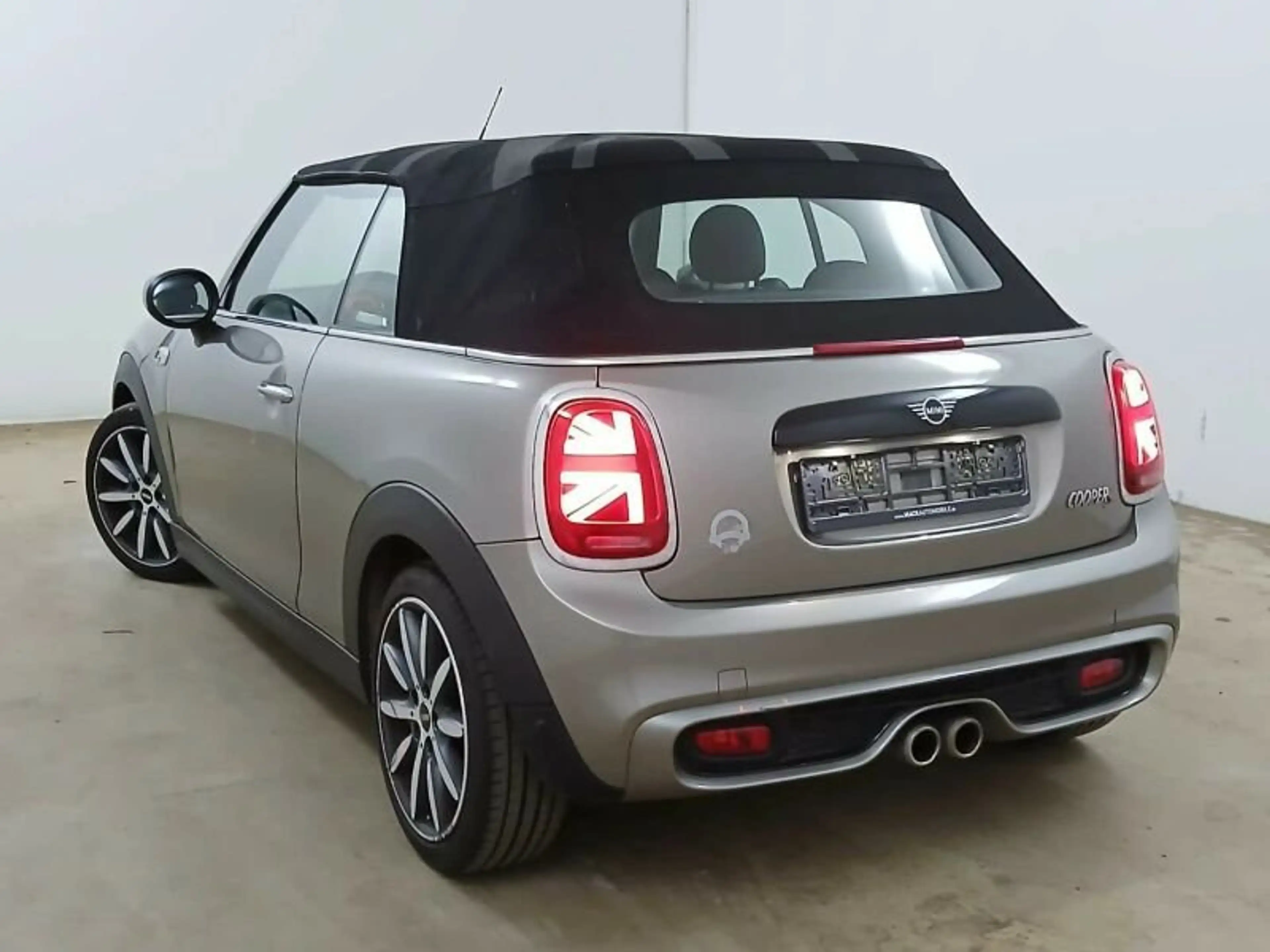 MINI Cooper S Cabrio Chili Navi LED Adap.Fahrwerk — photo 3