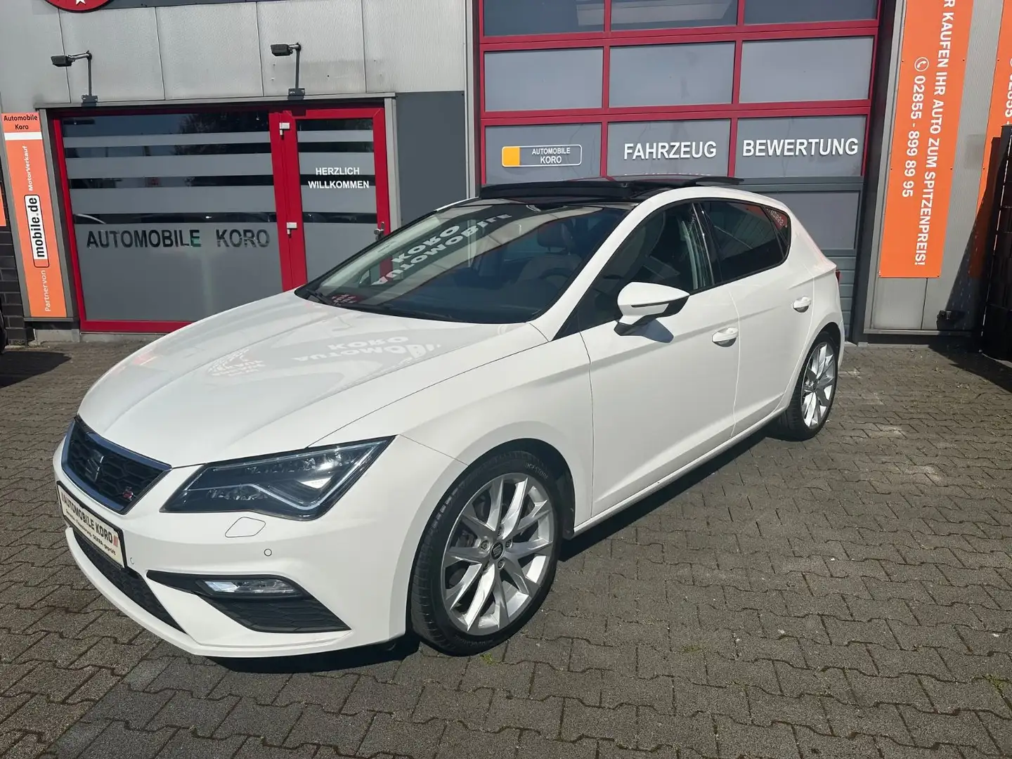 SEAT Leon FR/LED/Navi/Kamera/18Zoll/Panoramadach/ Weiß - 2