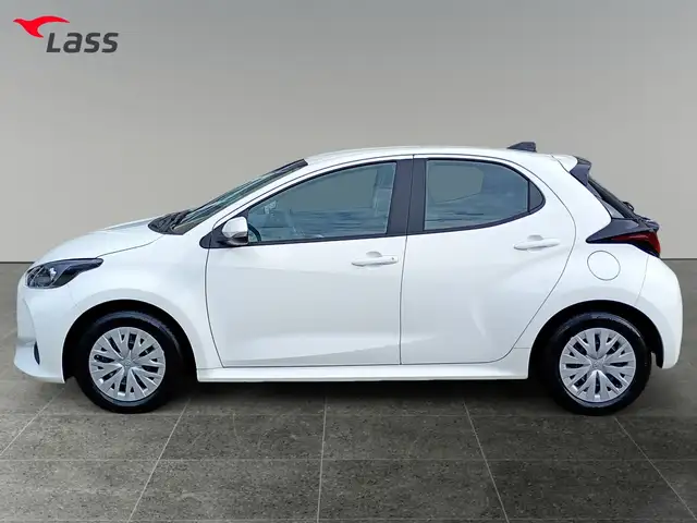 Toyota Yaris view 3