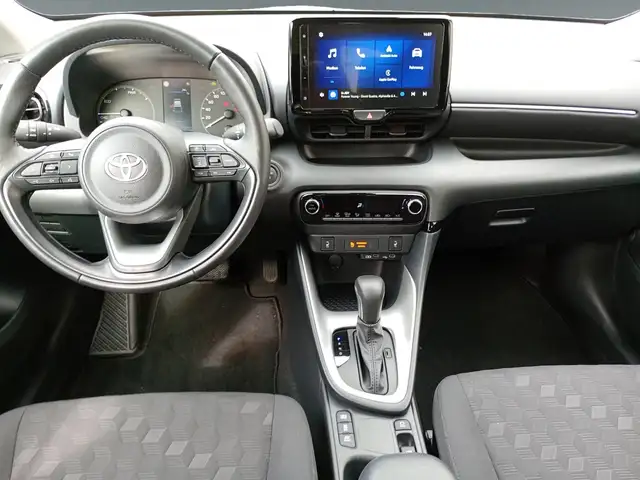 Toyota Yaris view 11