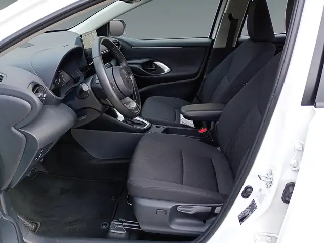Toyota Yaris view 10