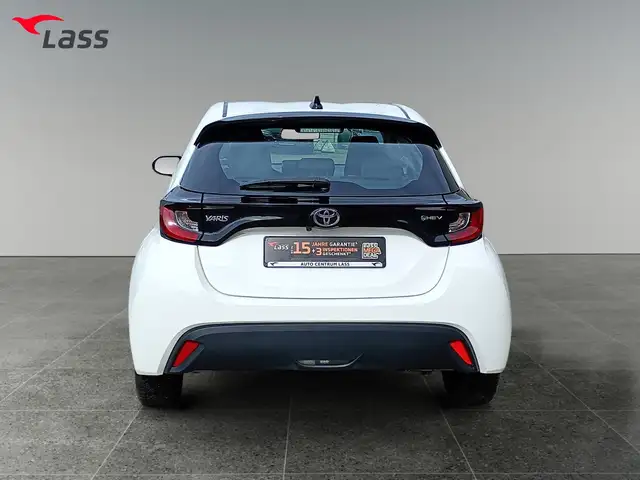 Toyota Yaris view 5