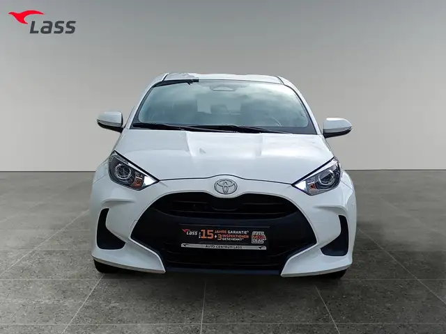 Toyota Yaris view 9