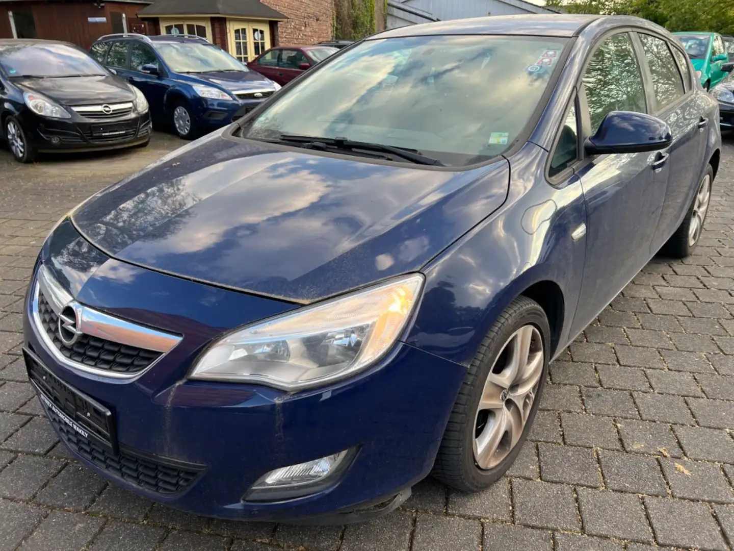 Opel Astra J 1.6 Lim. Design Edition Getriebeproblem! Bleu - 1
