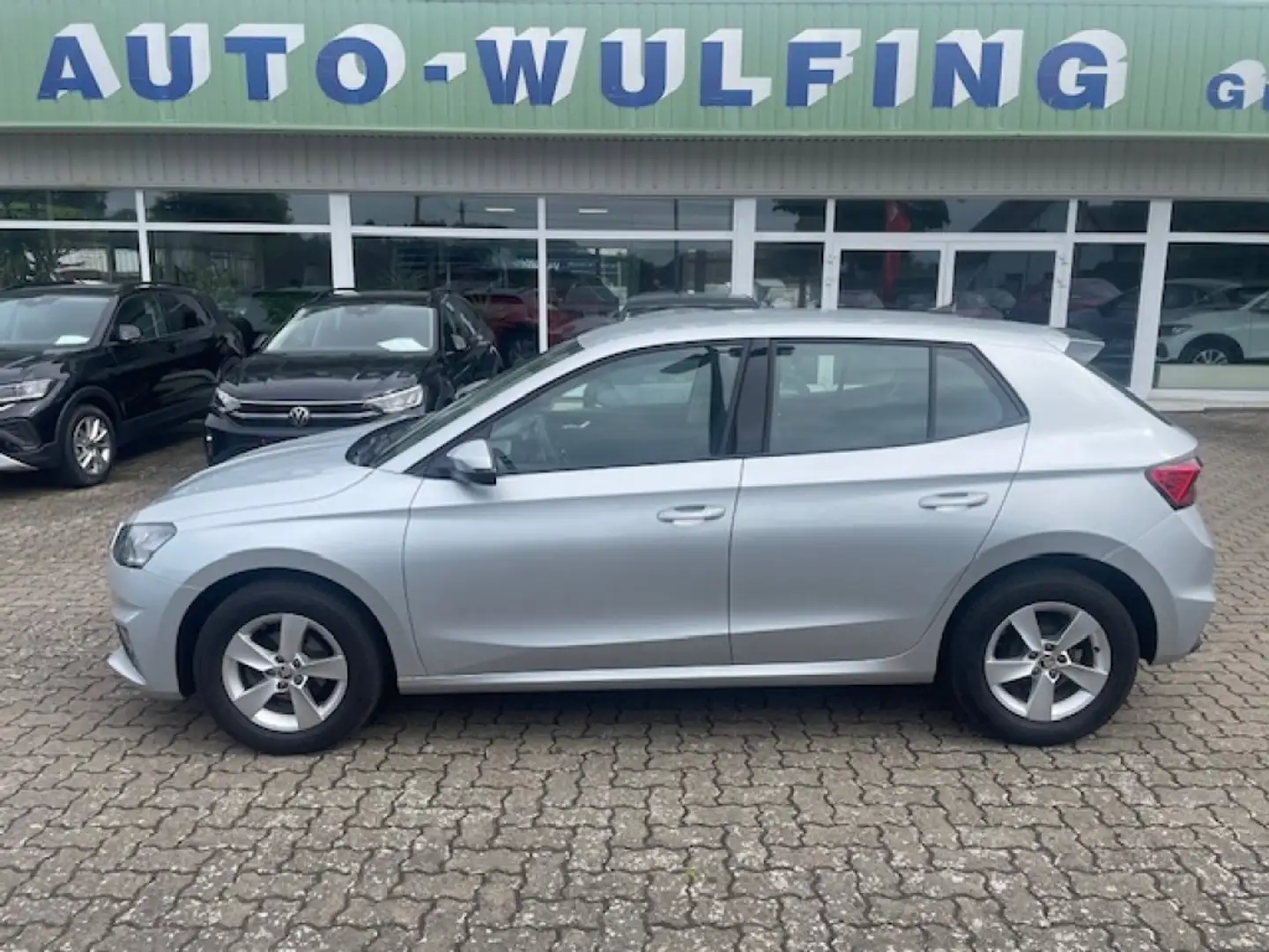 Skoda Fabia 1.0 MPI Selection Silver - 1