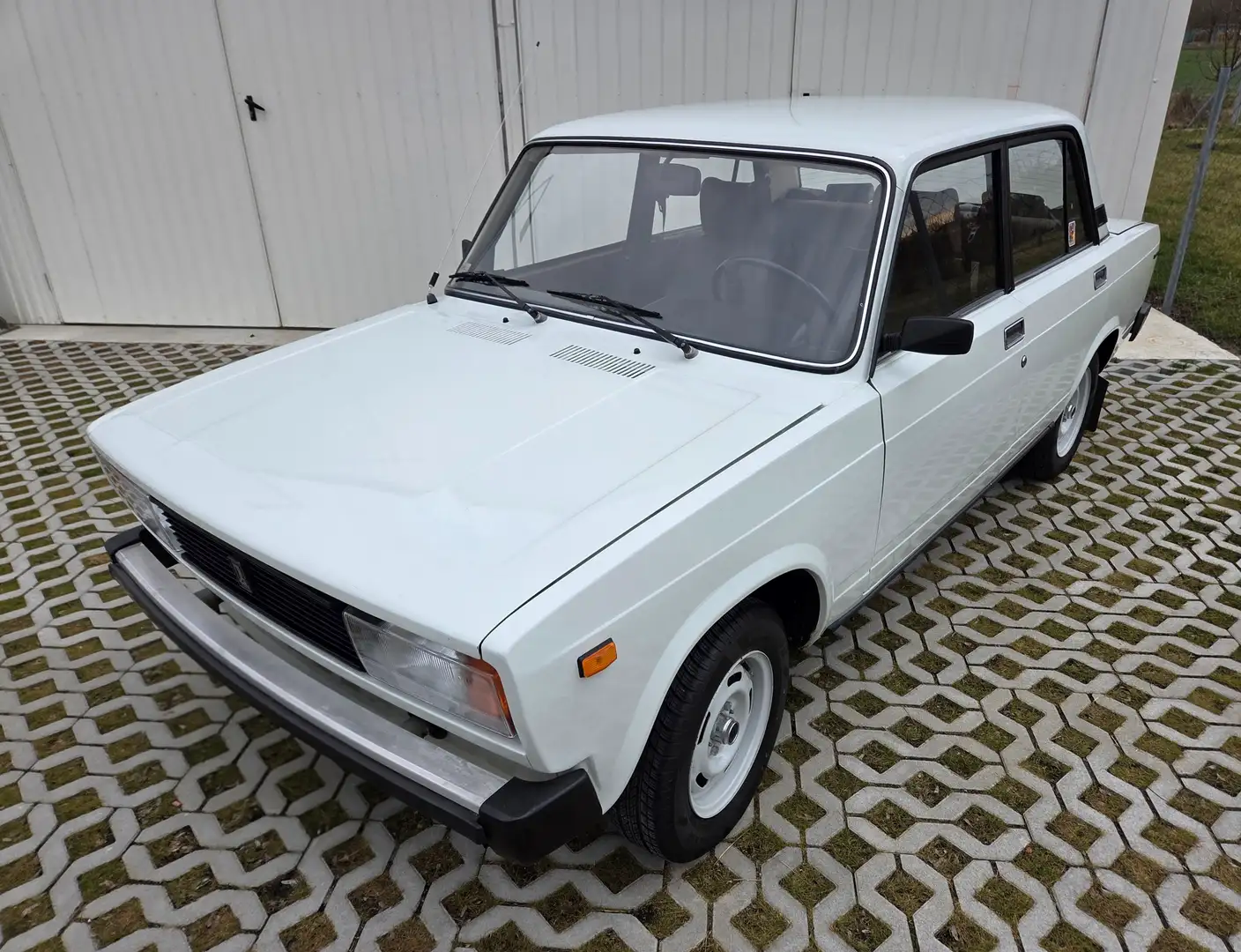 Lada 1300/1500/1600 Lada 2105 Weiß - 2