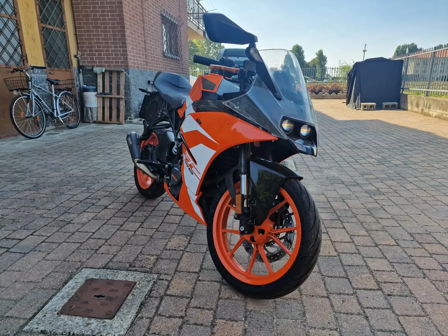 KTM RC 125 Arancione - 1