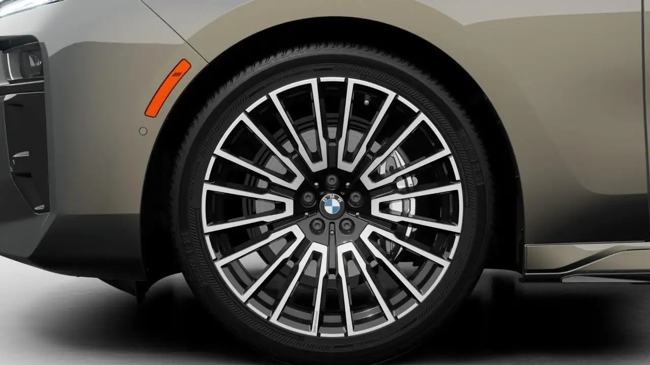 BMW 7 Series снимка BMW 7 Series