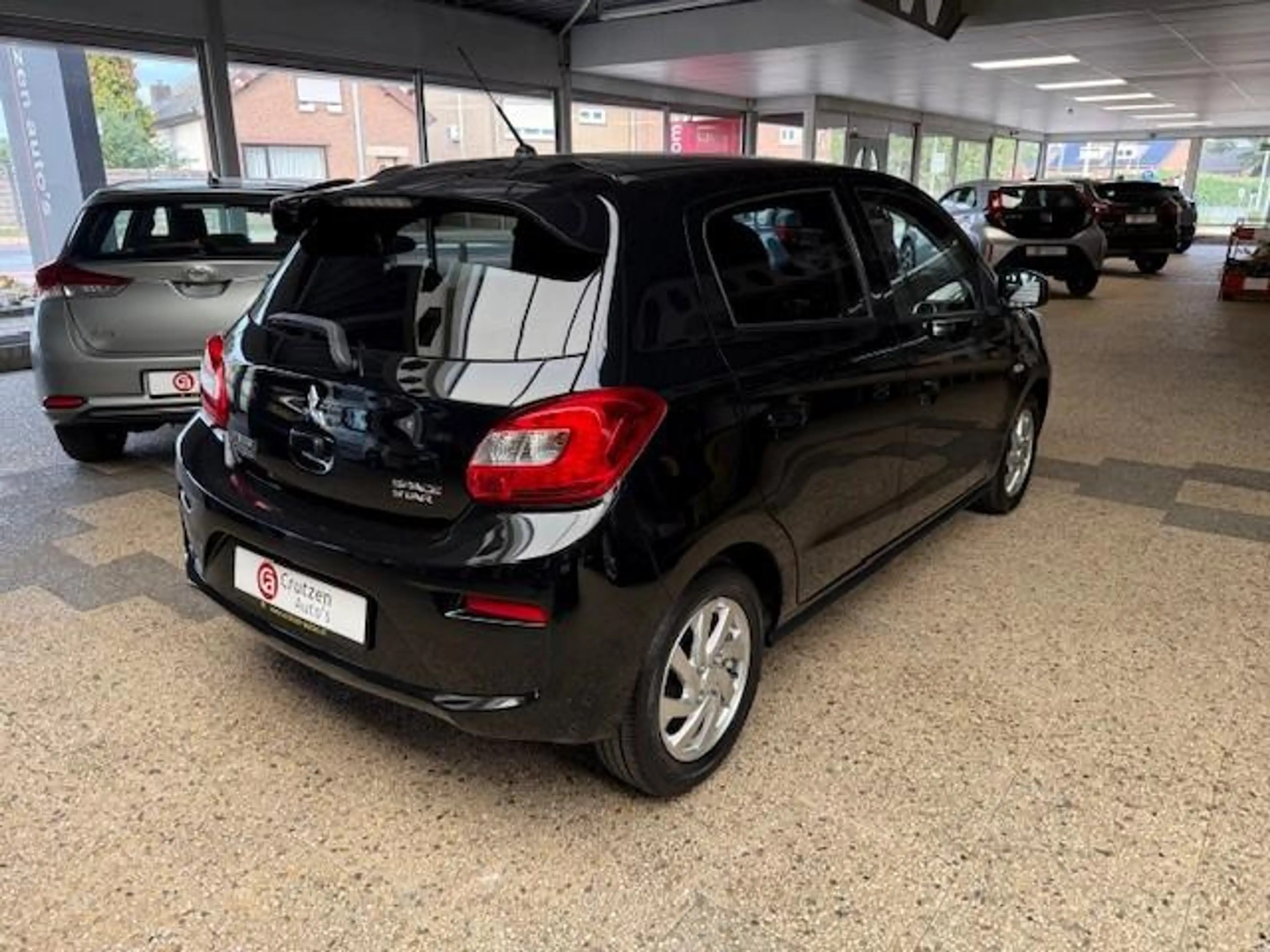 Mitsubishi Space Star 1.0 Active — photo 3