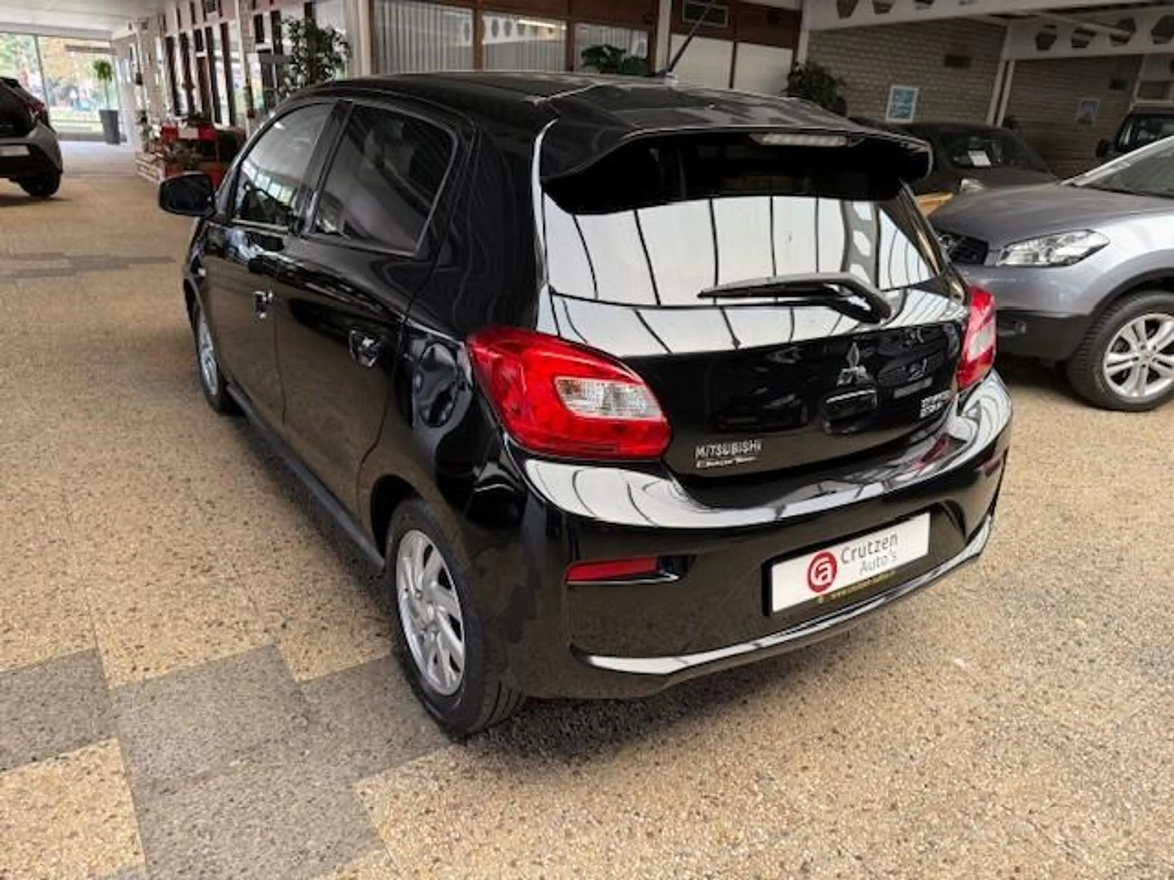 Mitsubishi Space Star 1.0 Active — photo 4