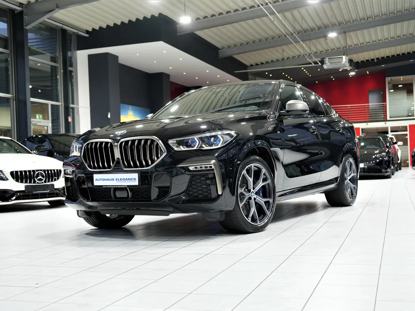 BMW X6 M 50 i*CARBON*VERNASCA*AERODYNAMIK*PANO*LASER* Černá - 1