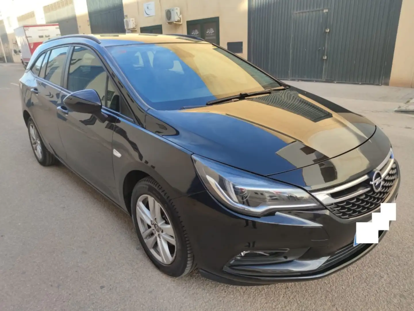 Opel Astra ST 1.6CDTi Business 110 Noir - 2