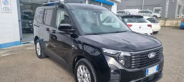 Ford Tourneo Courier Titanium 5 posti