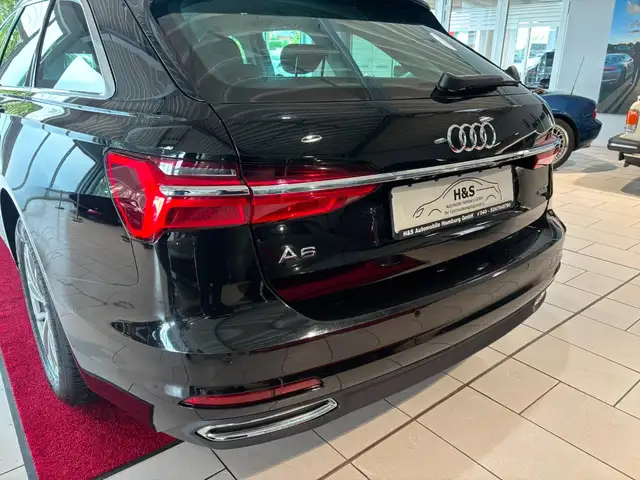 Audi A6 Avant view 4