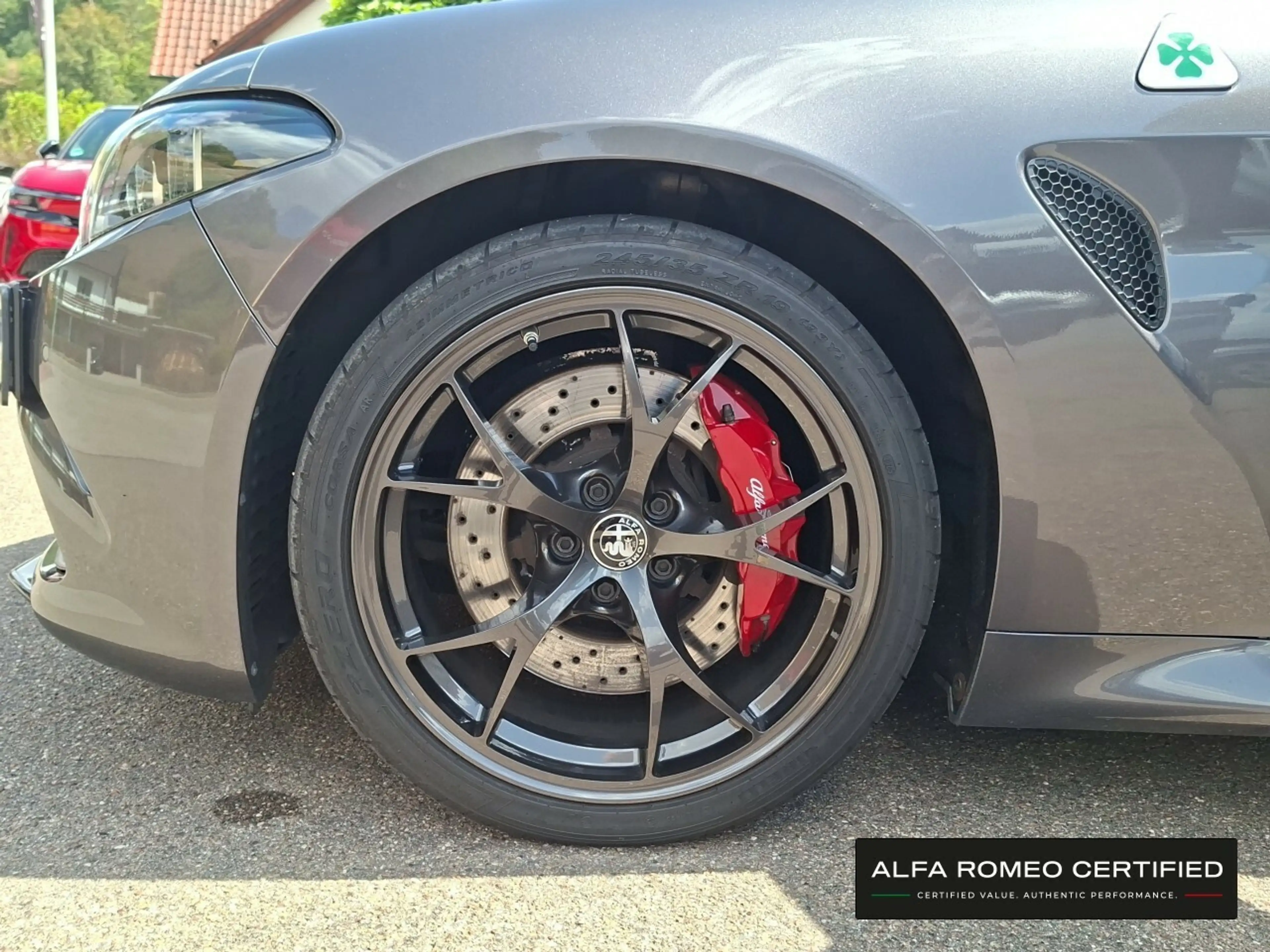Alfa Romeo Giulia Quadrifoglio MY24 2.9 V6 Bi-Turbo AT8 — photo 13