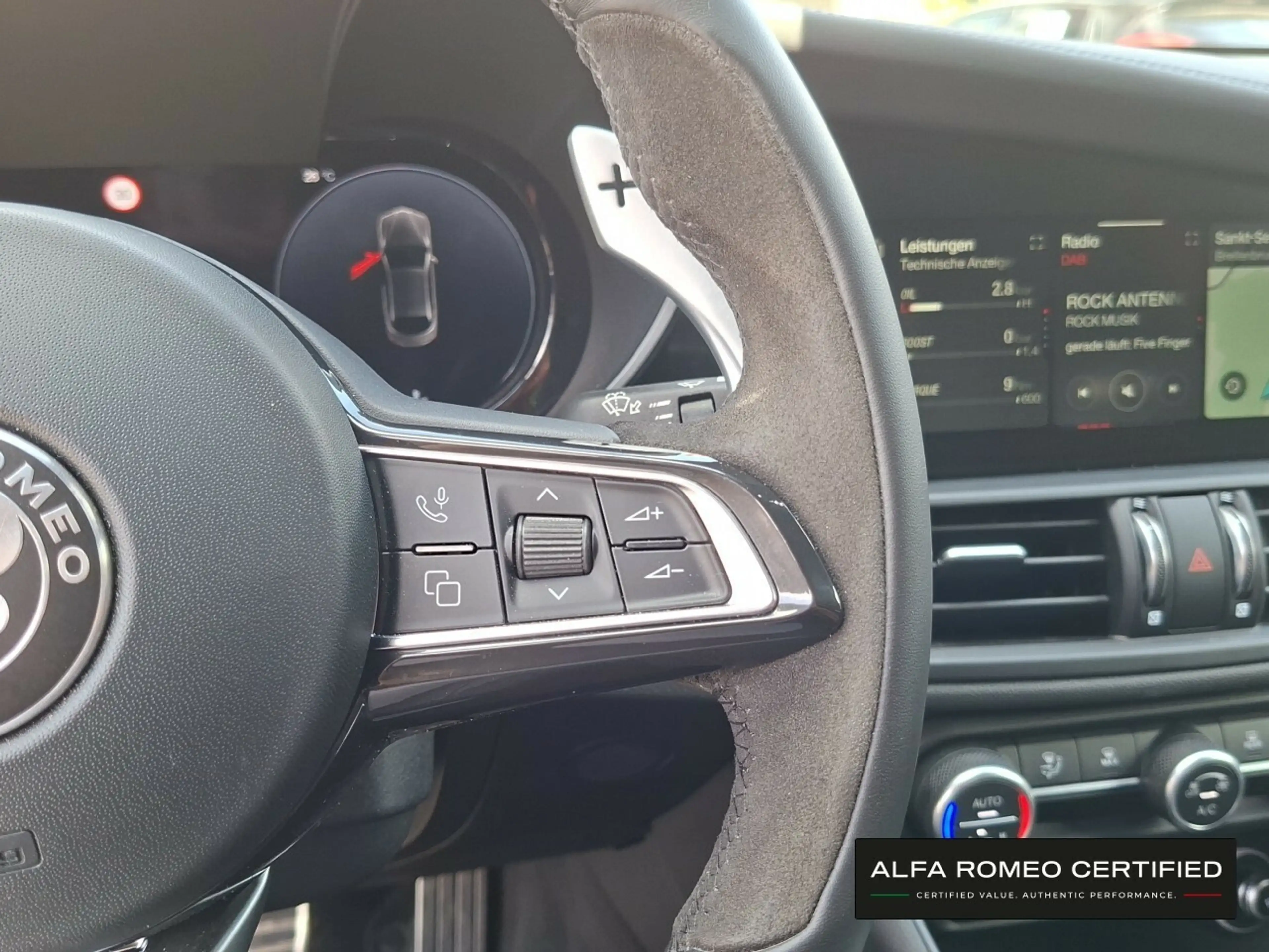 Alfa Romeo Giulia Quadrifoglio MY24 2.9 V6 Bi-Turbo AT8 — photo 20