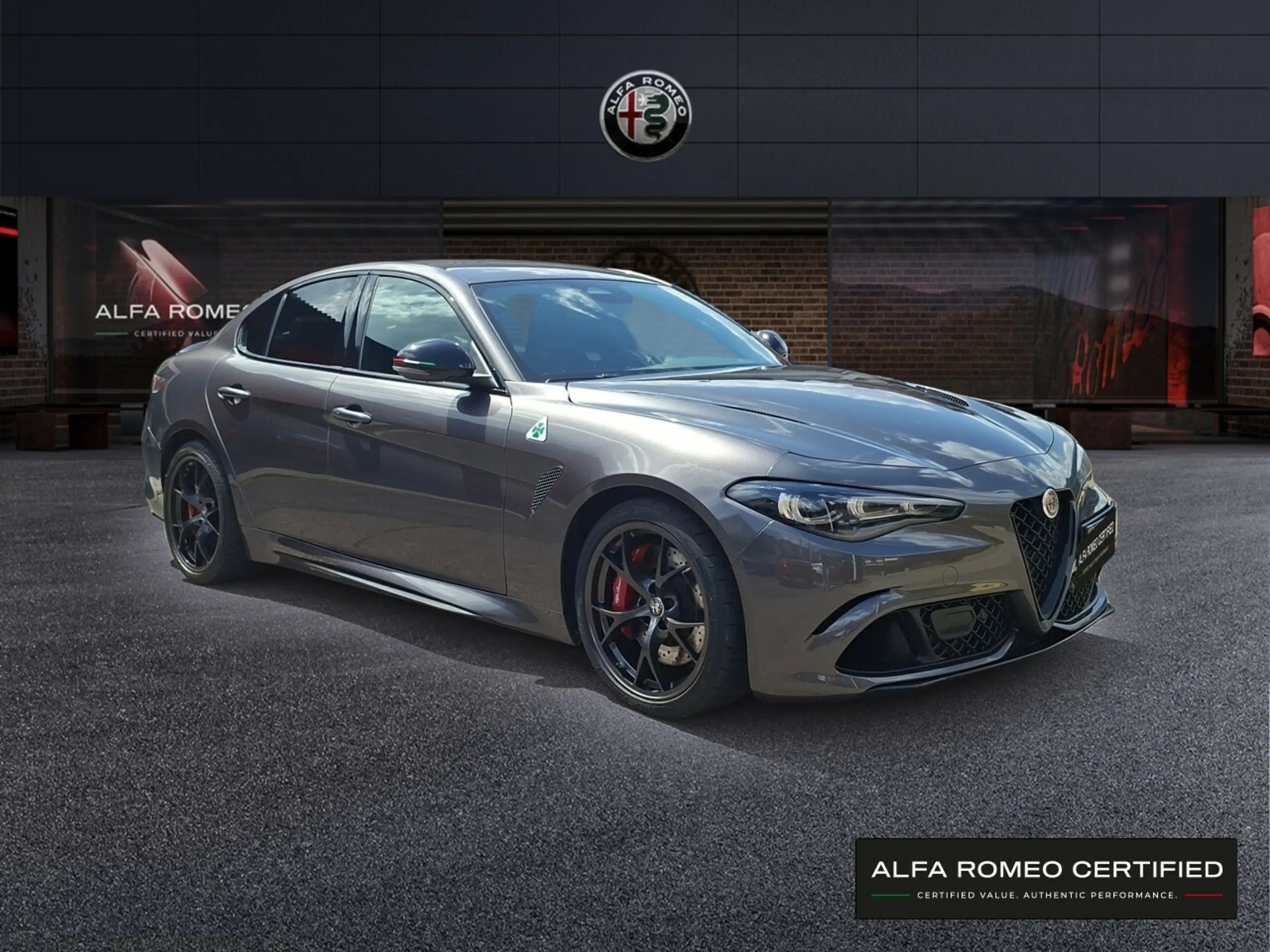 Alfa Romeo Giulia Quadrifoglio MY24 2.9 V6 Bi-Turbo AT8 — photo 3