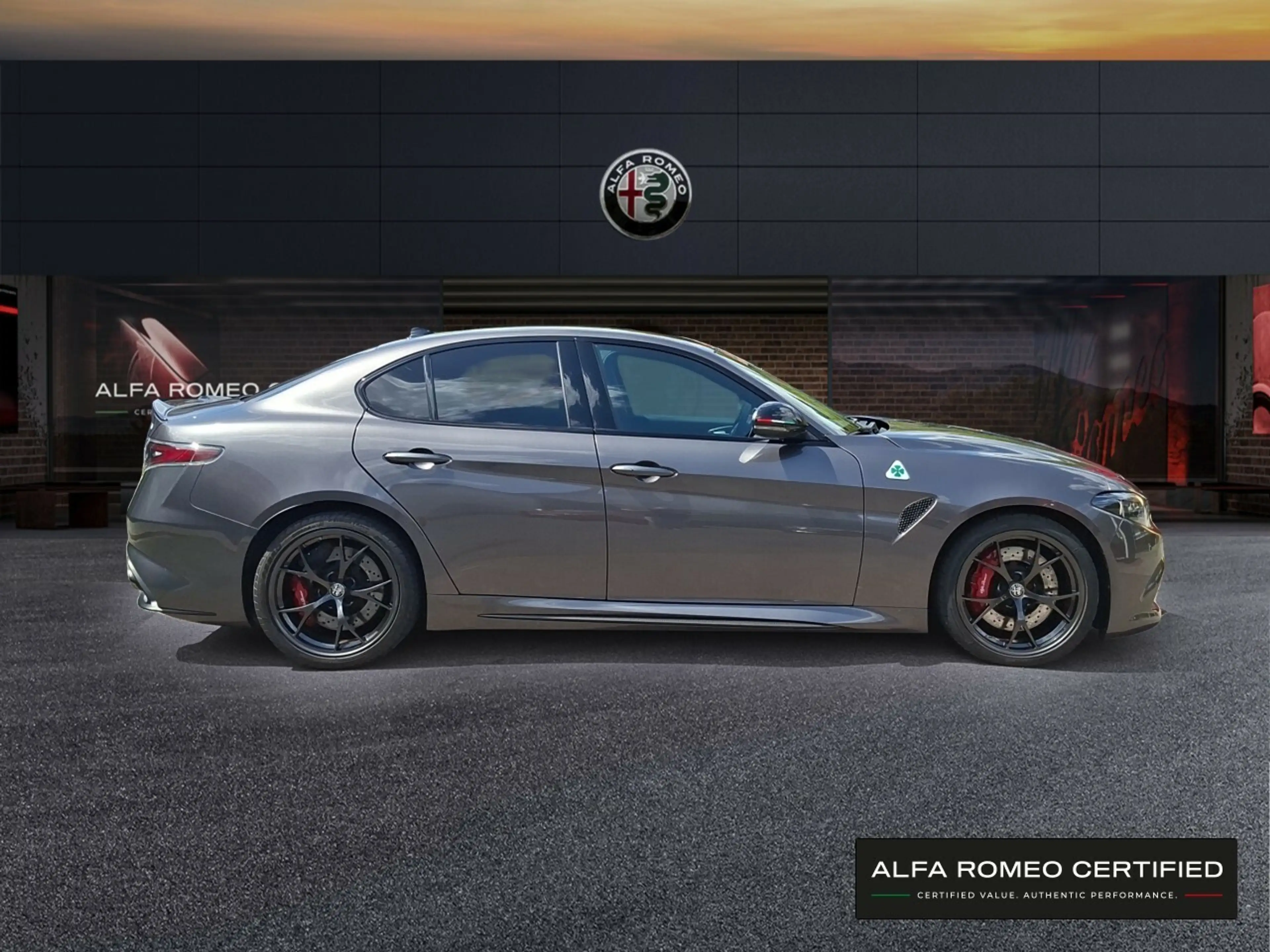 Alfa Romeo Giulia Quadrifoglio MY24 2.9 V6 Bi-Turbo AT8 — photo 4