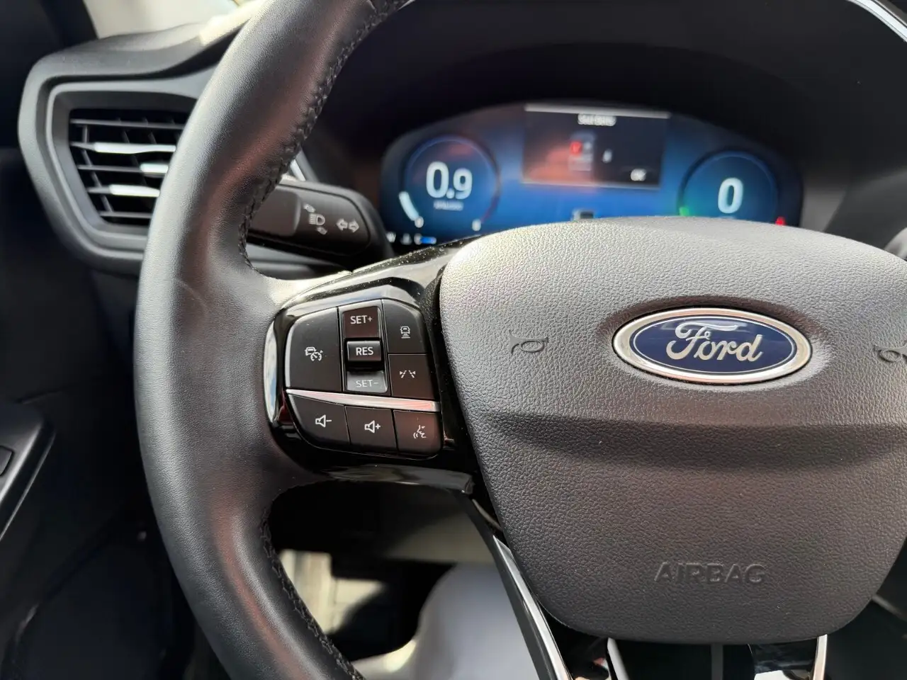 Ford Escape снимка Ford Escape