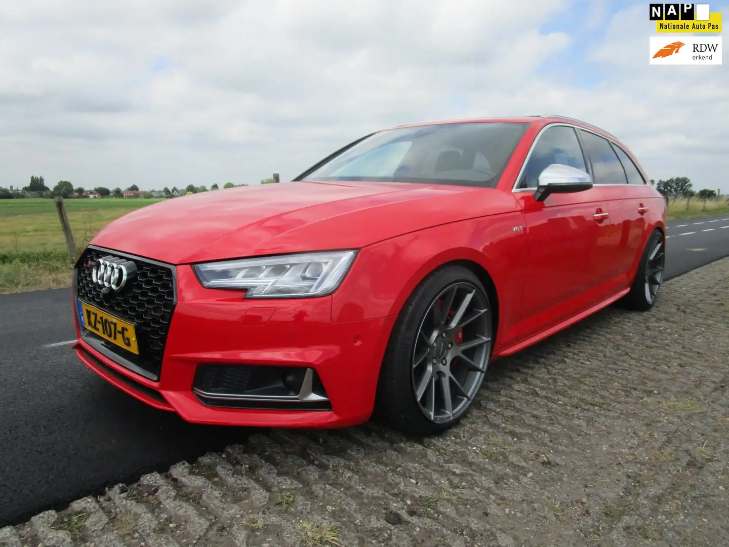 Audi S4 Avant 3.0 TFSI S4 quattro matrix massage cam nieuw Červená - 1