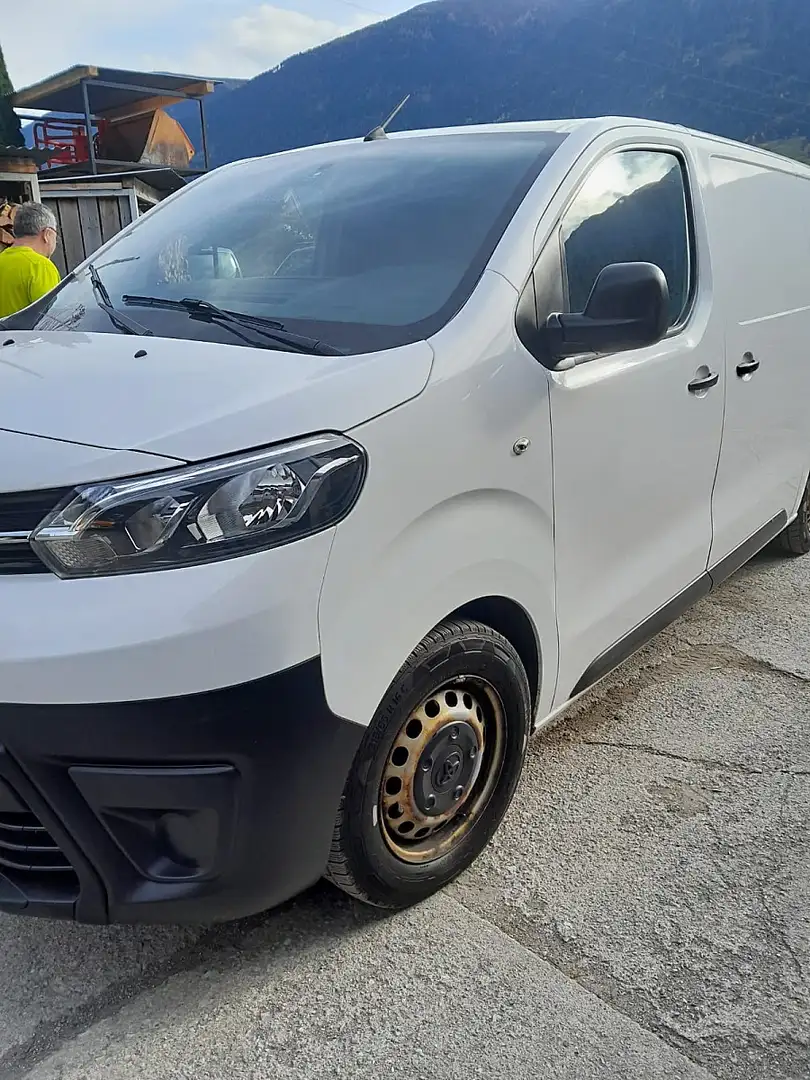 Toyota Proace Pro Ace 2,0 D-4D 120 L2 Lang Allrad Weiß - 2