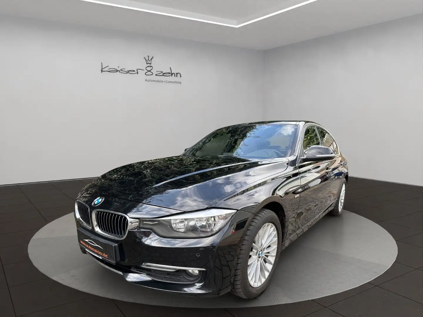 BMW 320 d xDrive Aut. Luxury Line Чорний - 1