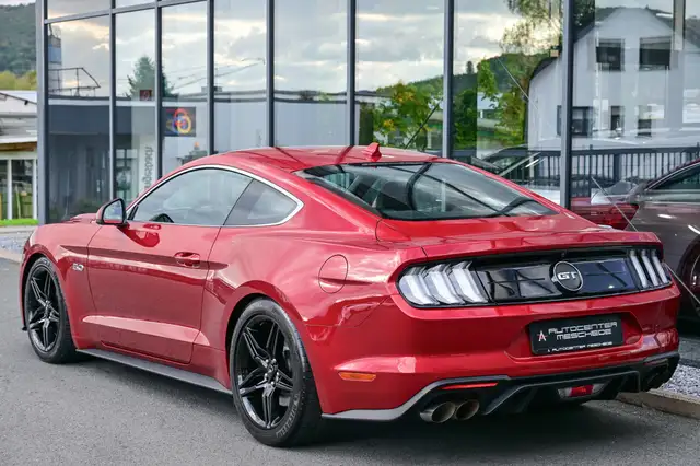 Ford Mustang view 5
