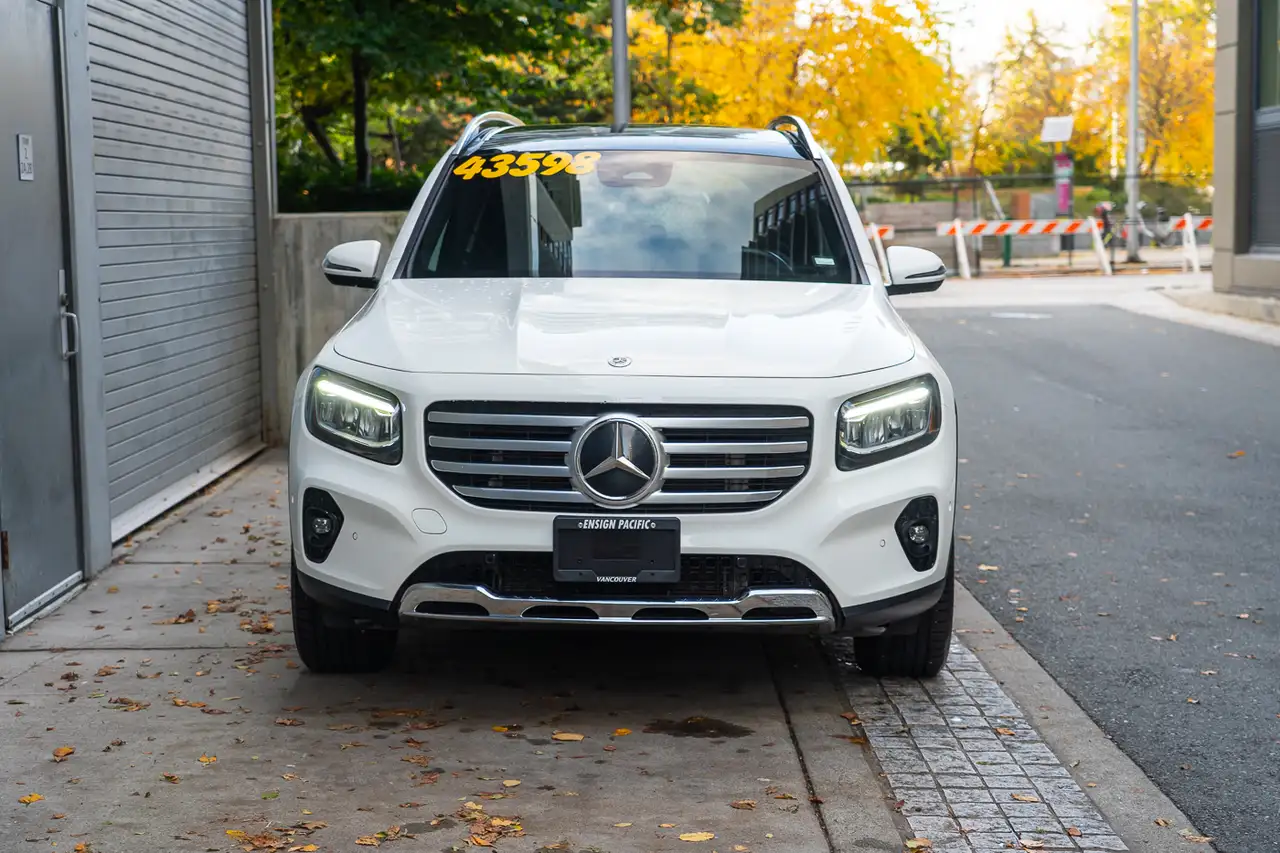 Mercedes-Benz GLB снимка Mercedes-Benz GLB