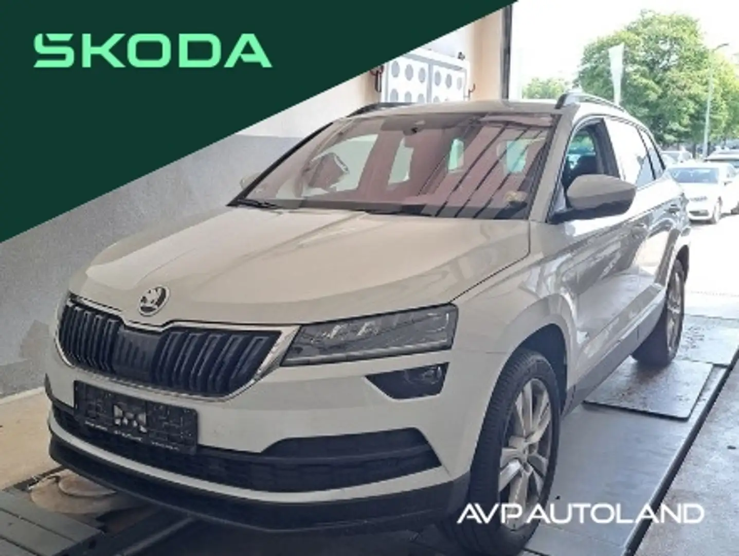 Skoda Karoq 2.0 TDI DSG 4x4 Style | NAVI | LED | Weiß - 1