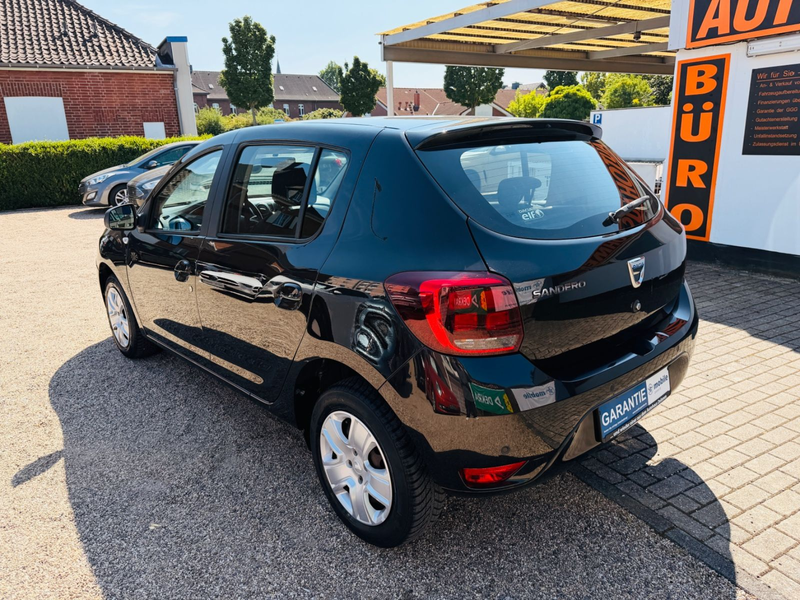 Dacia Sandero aus 1 Hand + Navi + Klima+PDC — photo 5