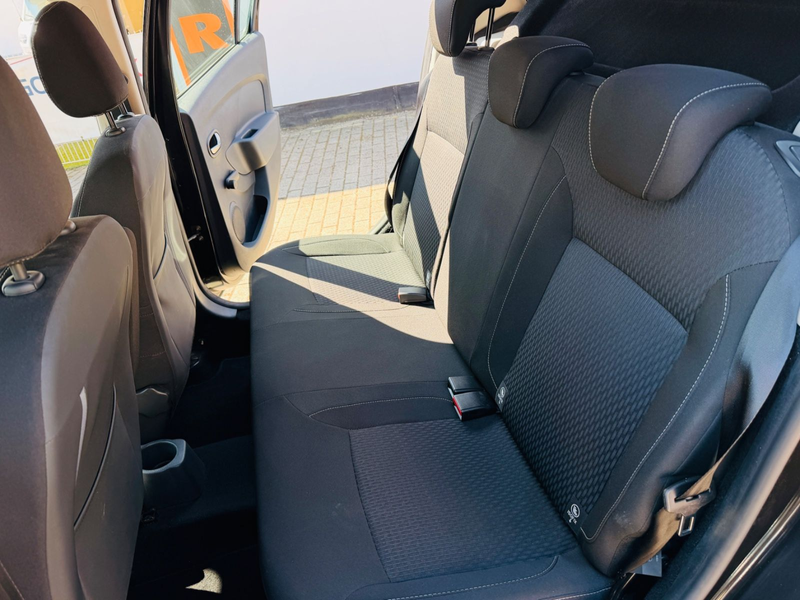 Dacia Sandero aus 1 Hand + Navi + Klima+PDC — photo 19