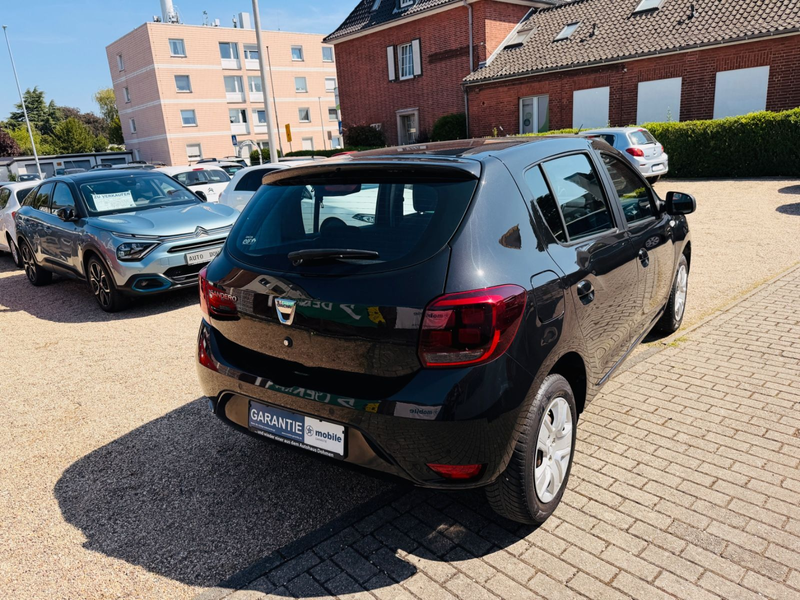 Dacia Sandero aus 1 Hand + Navi + Klima+PDC — photo 14