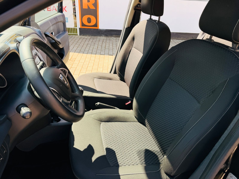 Dacia Sandero aus 1 Hand + Navi + Klima+PDC — photo 18