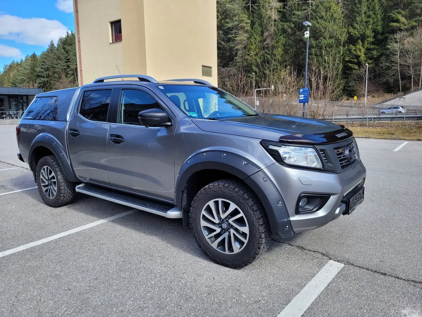 Nissan Navara NP300 Gris - 1