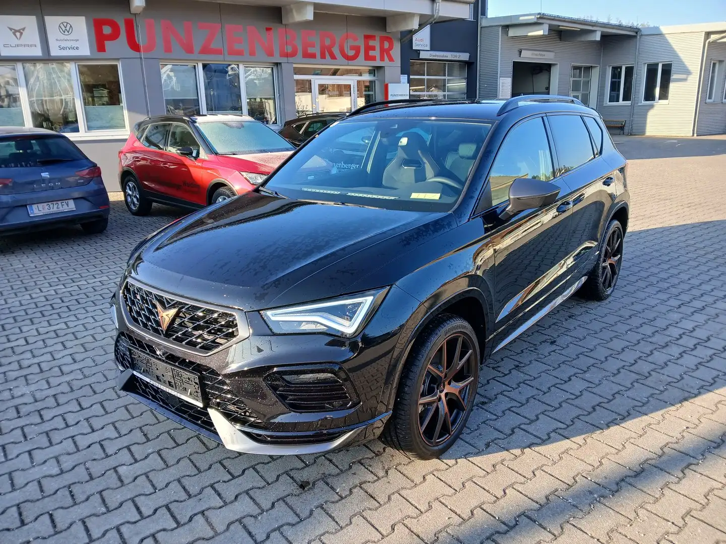 CUPRA Ateca 2.0 TSI DSG 4Drive 190 Schwarz - 1
