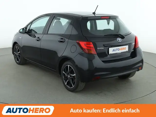 Toyota Yaris view 4