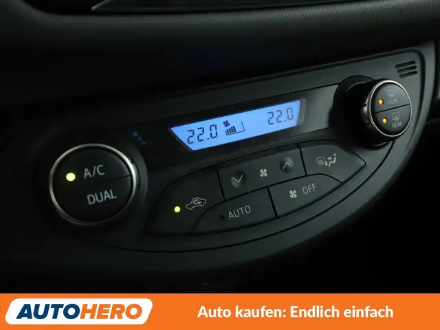 Toyota Yaris view 24
