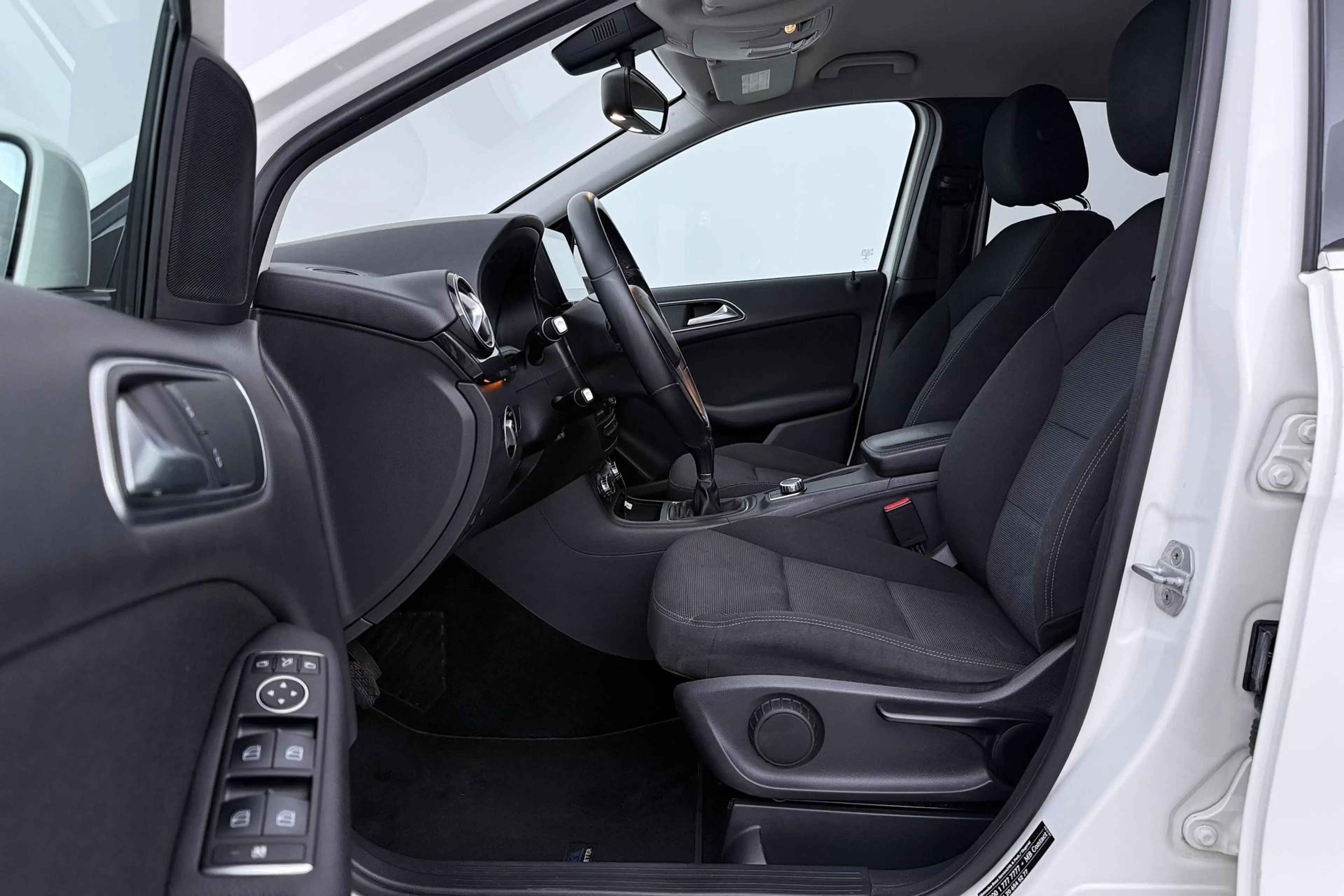Mercedes-Benz B 200 Ambition | Trekhaak | Bi-Xenon | Parkeersensoren | — photo 3