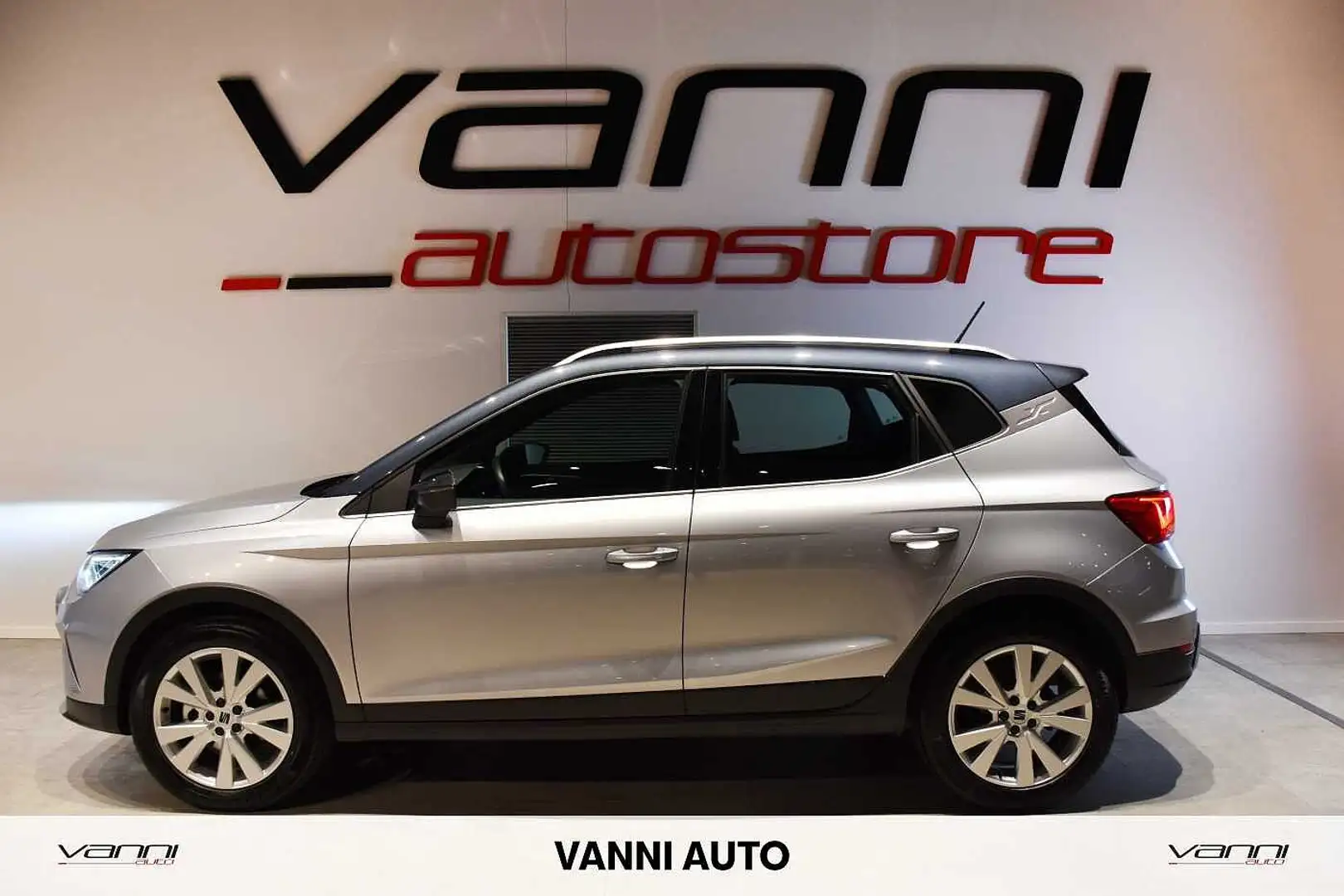SEAT Arona 1.0 EcoTSI 110 CV DSG XPERIENCE Argento - 2