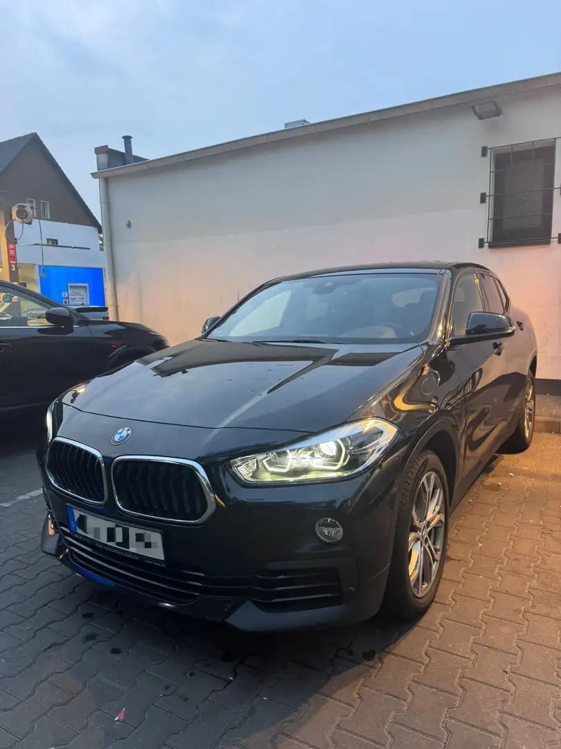 BMW X2 sDrive 1.8i Advant.Plus AUTOM,NAVİ,18ZOLL Black - 2
