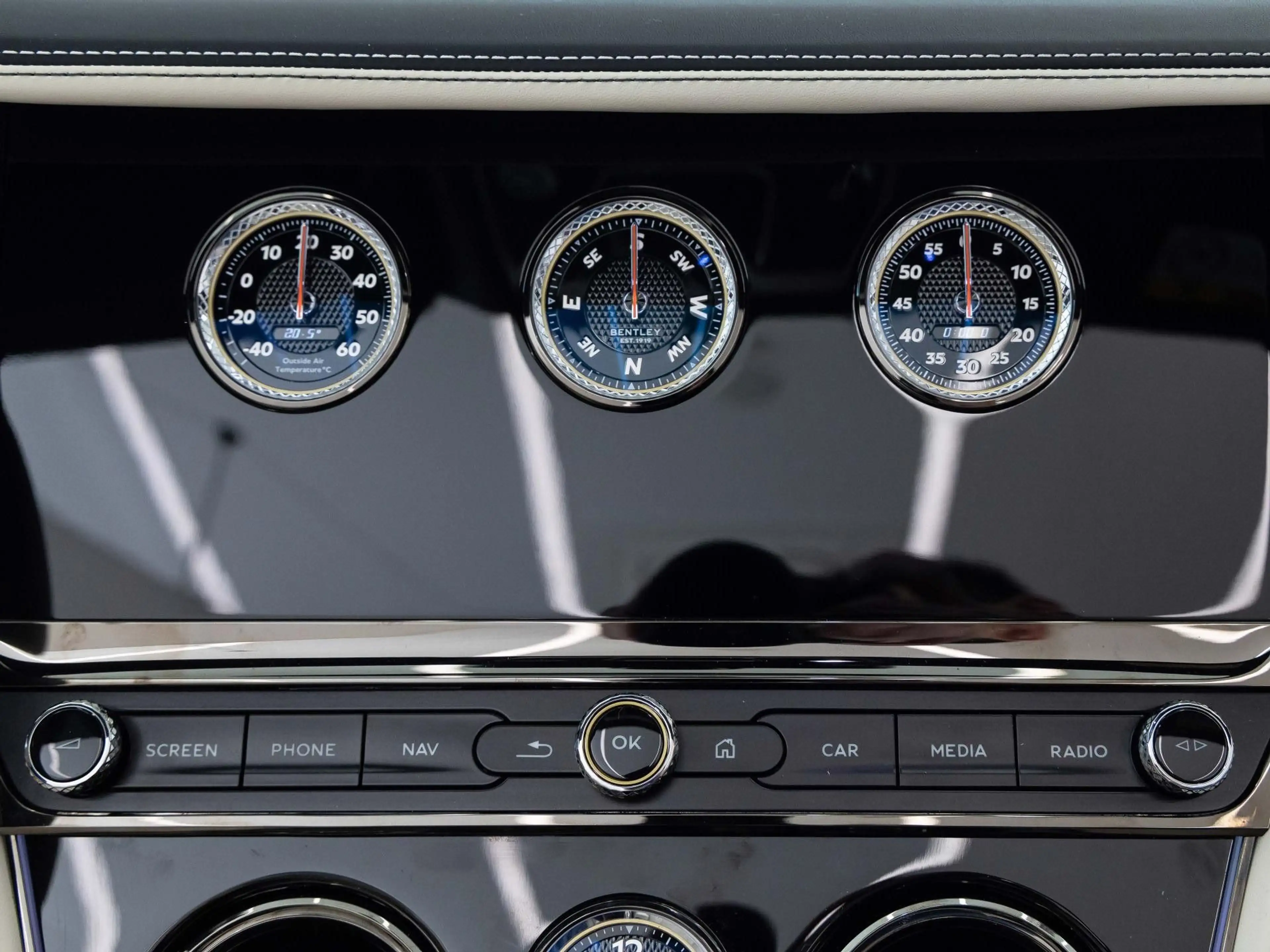 Bentley Continental GTC Speed (MY26) von BENTLEY FRANKFURT — photo 15