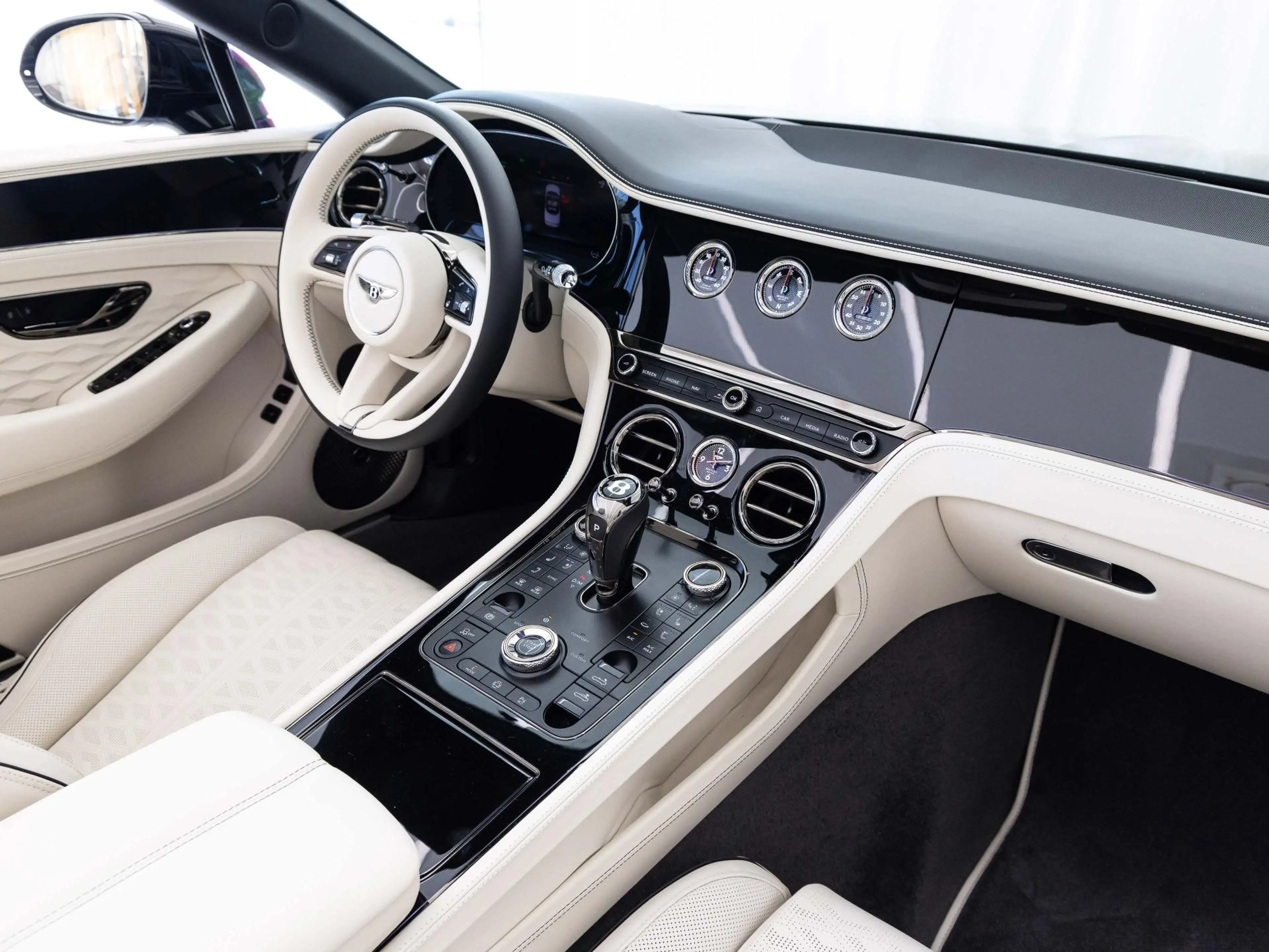 Bentley Continental GTC Speed (MY26) von BENTLEY FRANKFURT — photo 7