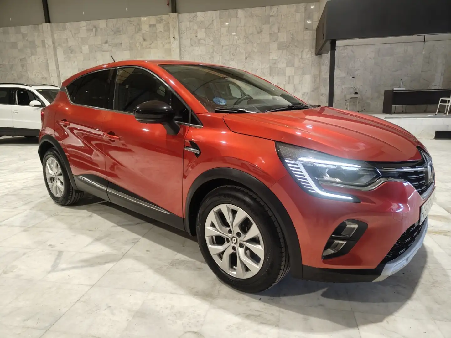 Renault Captur E-TECH Híbrido Enchufable Zen 117kW Rot - 1